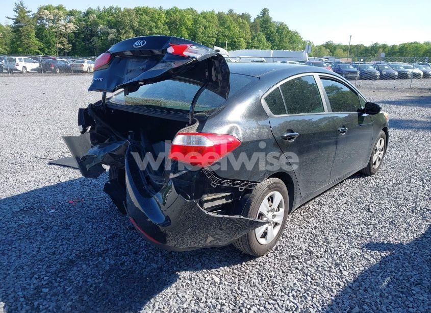 Photo 4 of 2015 Kia Forte LX (VIN KNAFK4A65F5338985)