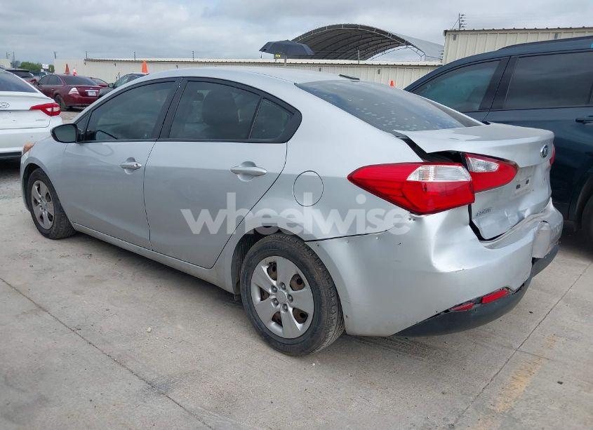Photo 3 of 2015 Kia Forte LX (VIN KNAFK4A65F5391542)