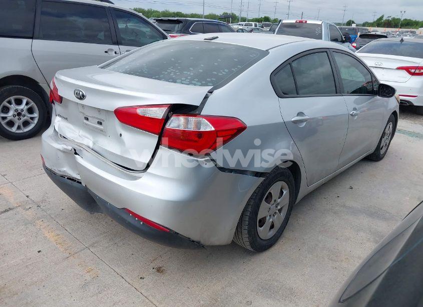 Photo 4 of 2015 Kia Forte LX (VIN KNAFK4A65F5391542)