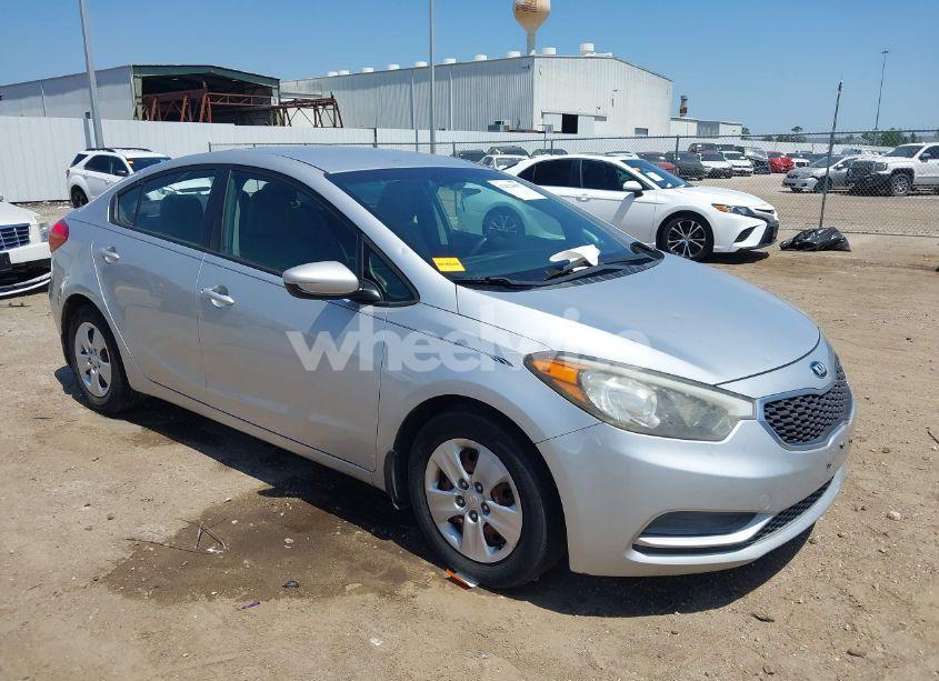 2015 Kia Forte LX (VIN KNAFK4A66F5340342) main photo