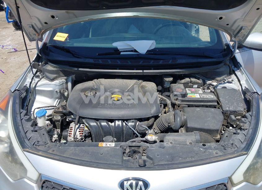 Photo 10 of 2015 Kia Forte LX (VIN KNAFK4A66F5340342)