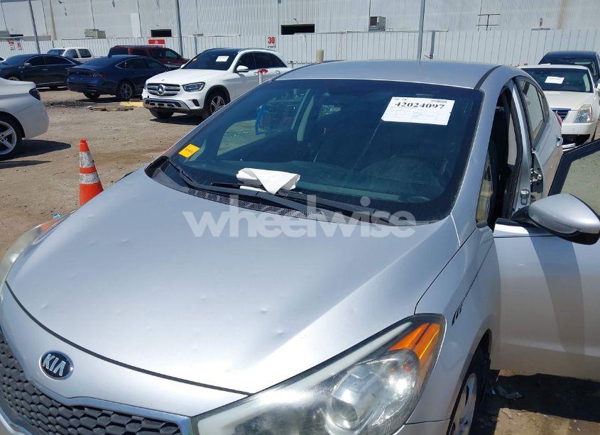 Photo 6 of 2015 Kia Forte LX (VIN KNAFK4A66F5340342)