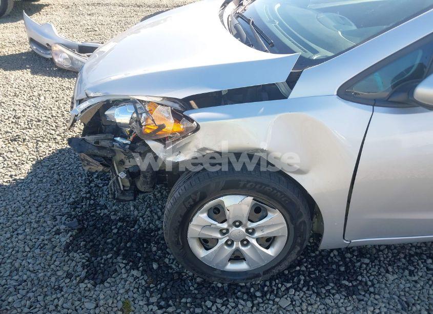 Photo 18 of 2016 Kia Forte LX (VIN KNAFK4A66G5577026)