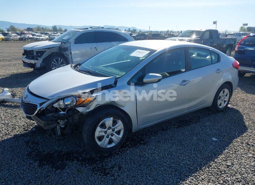 Photo 2 of 2016 Kia Forte LX (VIN KNAFK4A66G5577026)