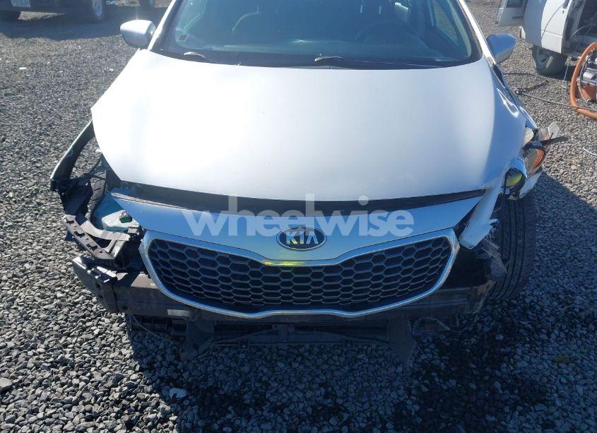 Photo 6 of 2016 Kia Forte LX (VIN KNAFK4A66G5577026)