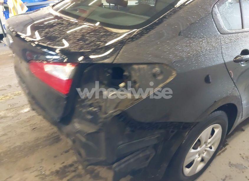 Photo 14 of 2016 Kia Forte LX (VIN KNAFK4A66G5612745)