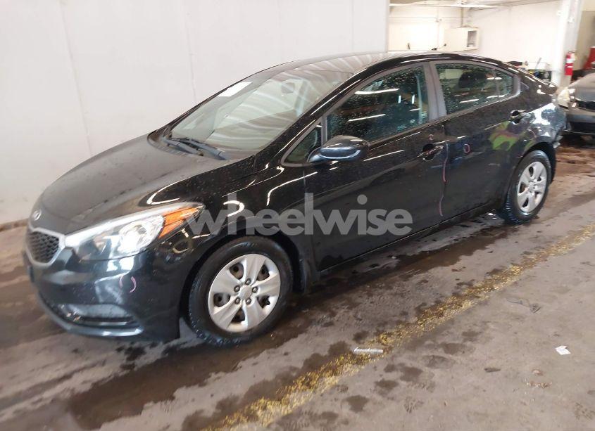 Photo 2 of 2016 Kia Forte LX (VIN KNAFK4A66G5612745)
