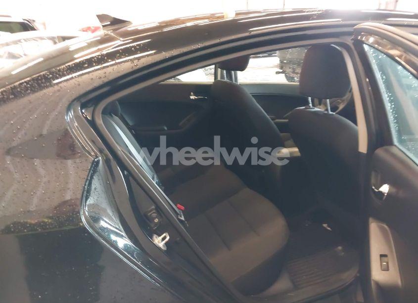 Photo 8 of 2016 Kia Forte LX (VIN KNAFK4A66G5612745)