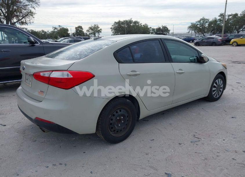Photo 4 of 2014 Kia Forte LX (VIN KNAFK4A67E5193334)