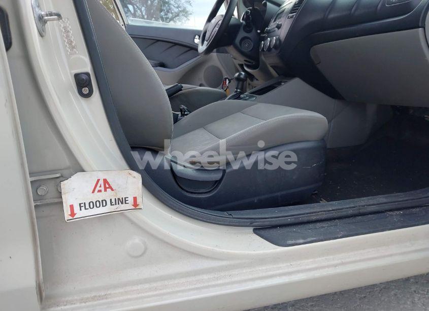 Photo 6 of 2014 Kia Forte LX (VIN KNAFK4A67E5193334)