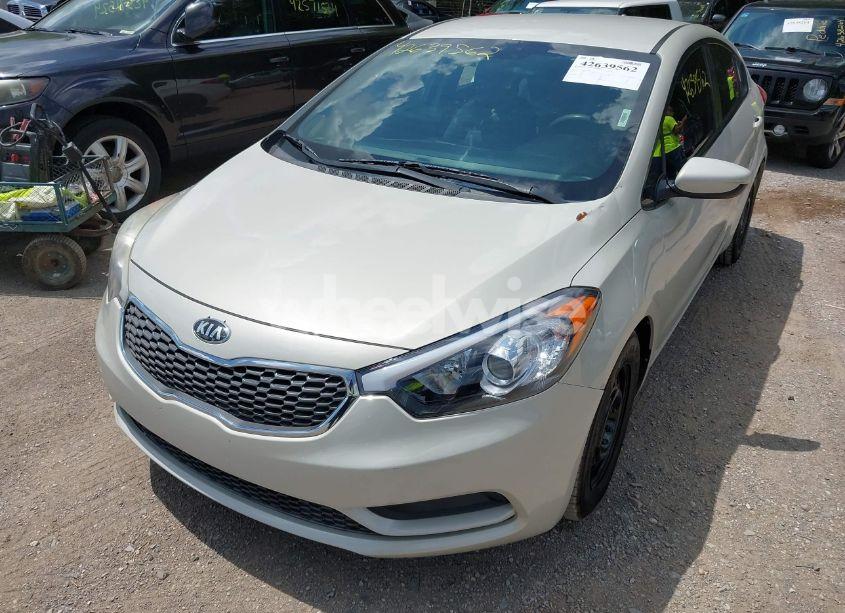 Photo 2 of 2015 Kia Forte LX (VIN KNAFK4A67F5412634)