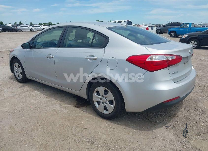 Photo 3 of 2016 Kia Forte LX (VIN KNAFK4A67G5464511)