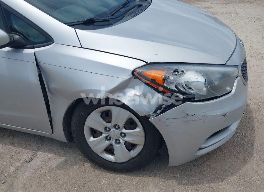 Photo 6 of 2016 Kia Forte LX (VIN KNAFK4A67G5464511)