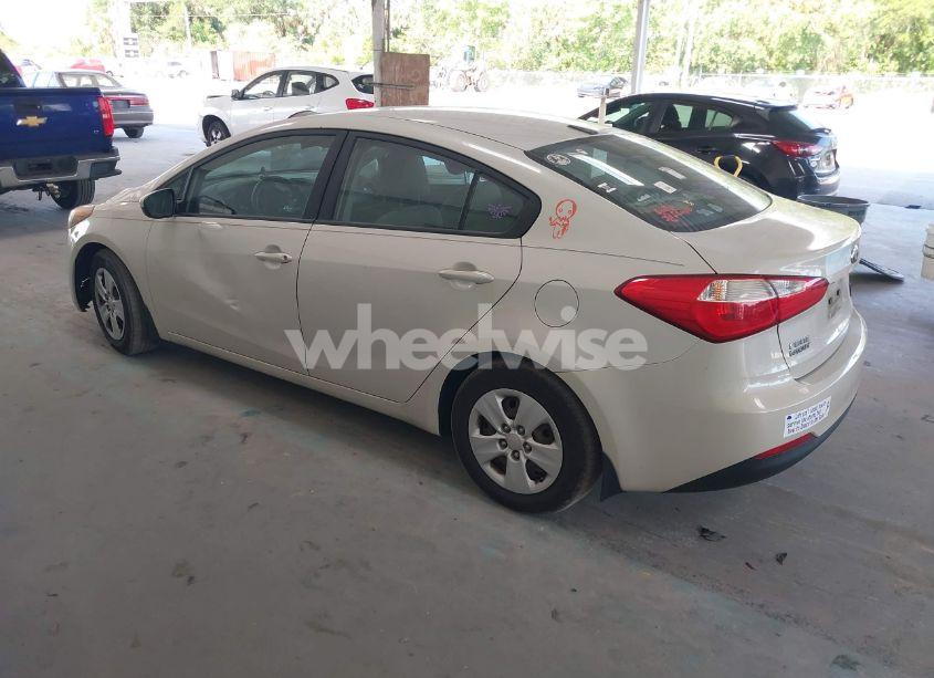 Photo 3 of 2015 Kia Forte LX (VIN KNAFK4A68F5295100)