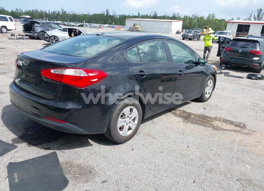 Photo 4 of 2015 Kia Forte LX (VIN KNAFK4A68F5390871)