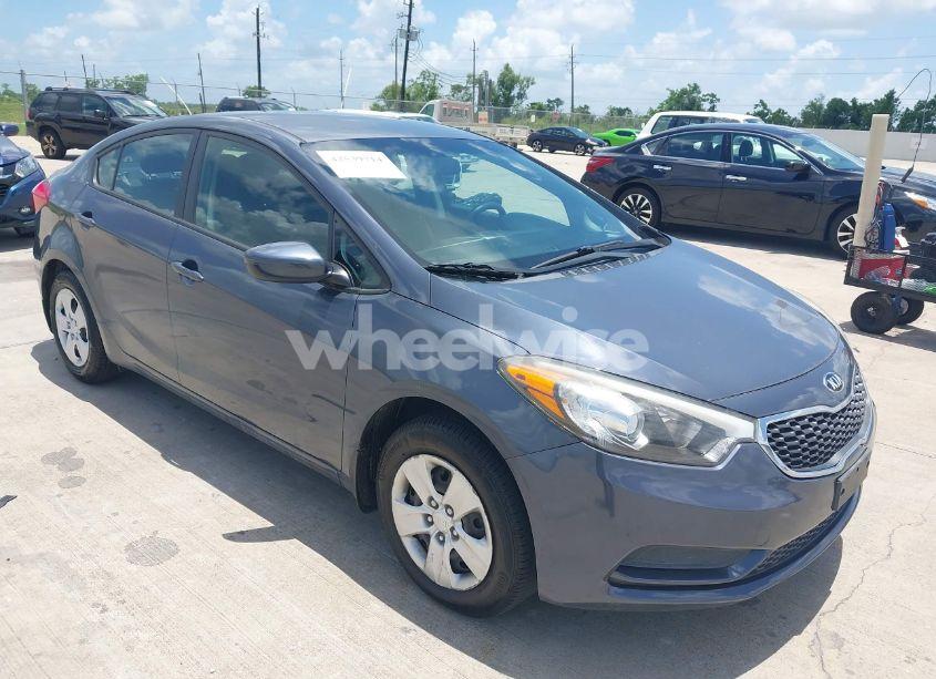 2016 Kia Forte LX (VIN KNAFK4A68G5554119) main photo