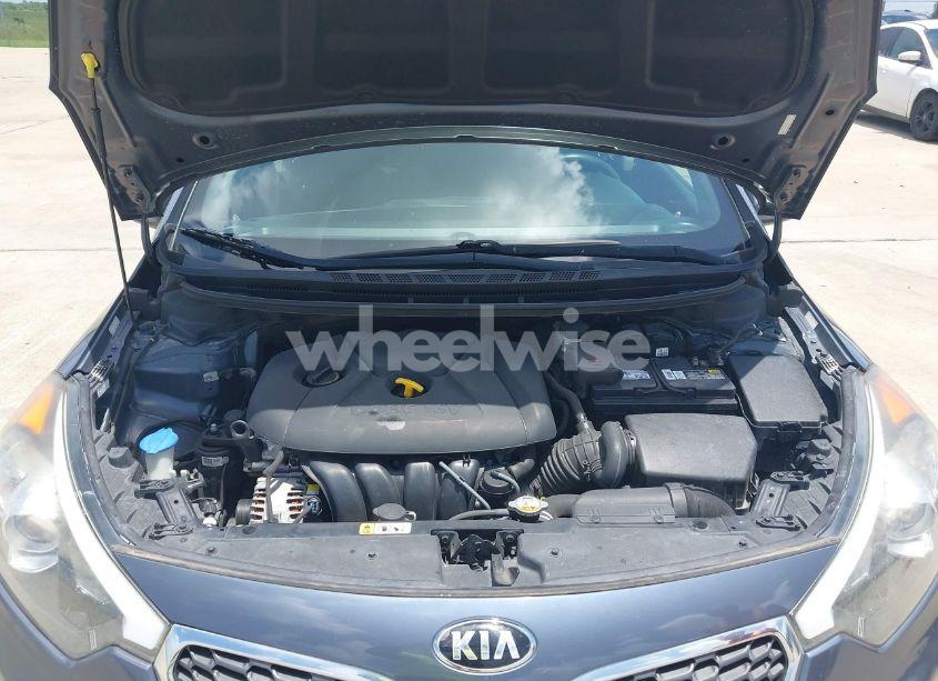Photo 10 of 2016 Kia Forte LX (VIN KNAFK4A68G5554119)