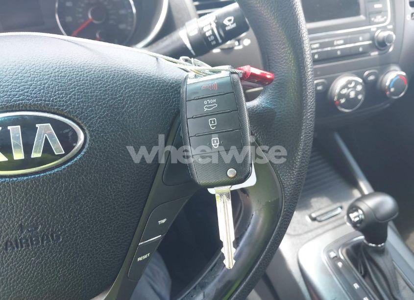 Photo 11 of 2016 Kia Forte LX (VIN KNAFK4A68G5554119)