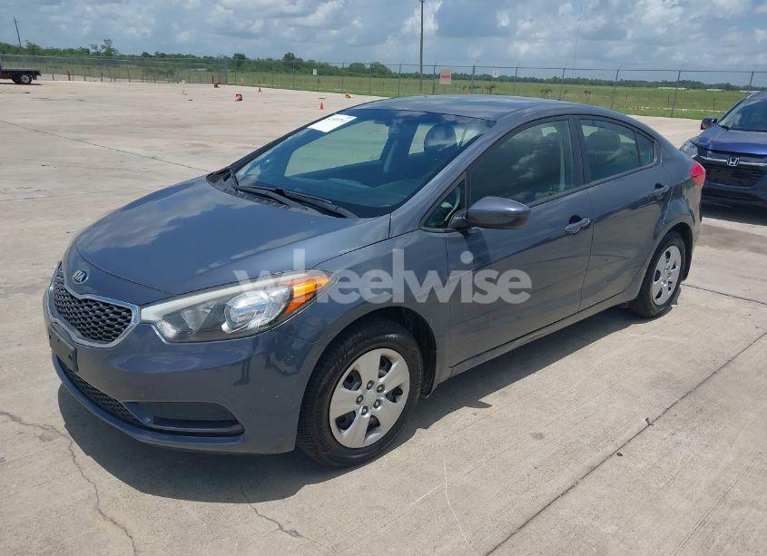 Photo 2 of 2016 Kia Forte LX (VIN KNAFK4A68G5554119)