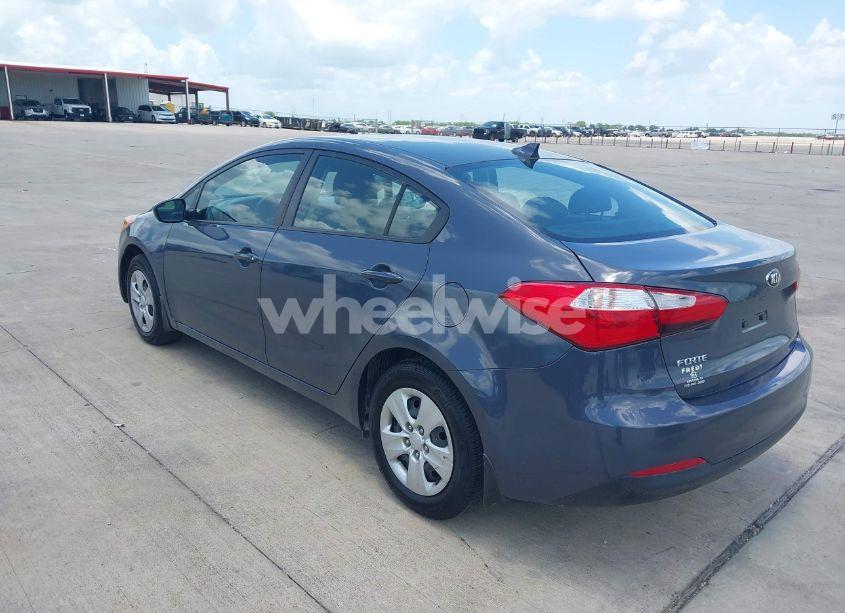 Photo 3 of 2016 Kia Forte LX (VIN KNAFK4A68G5554119)