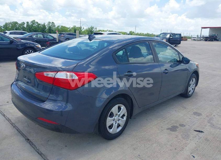 Photo 4 of 2016 Kia Forte LX (VIN KNAFK4A68G5554119)