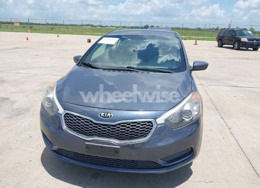 Photo 6 of 2016 Kia Forte LX (VIN KNAFK4A68G5554119)