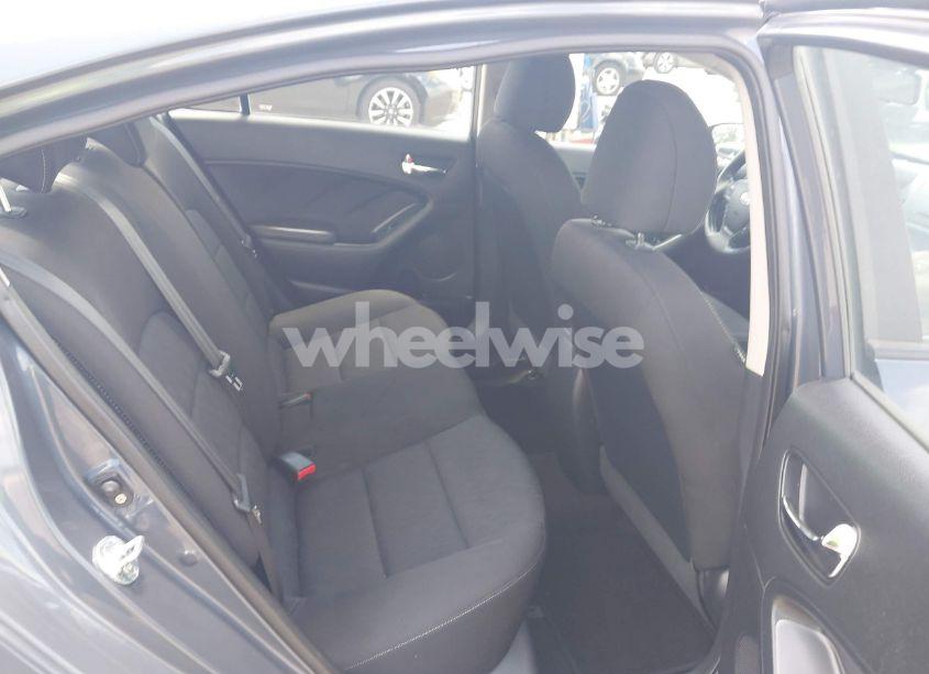 Photo 8 of 2016 Kia Forte LX (VIN KNAFK4A68G5554119)