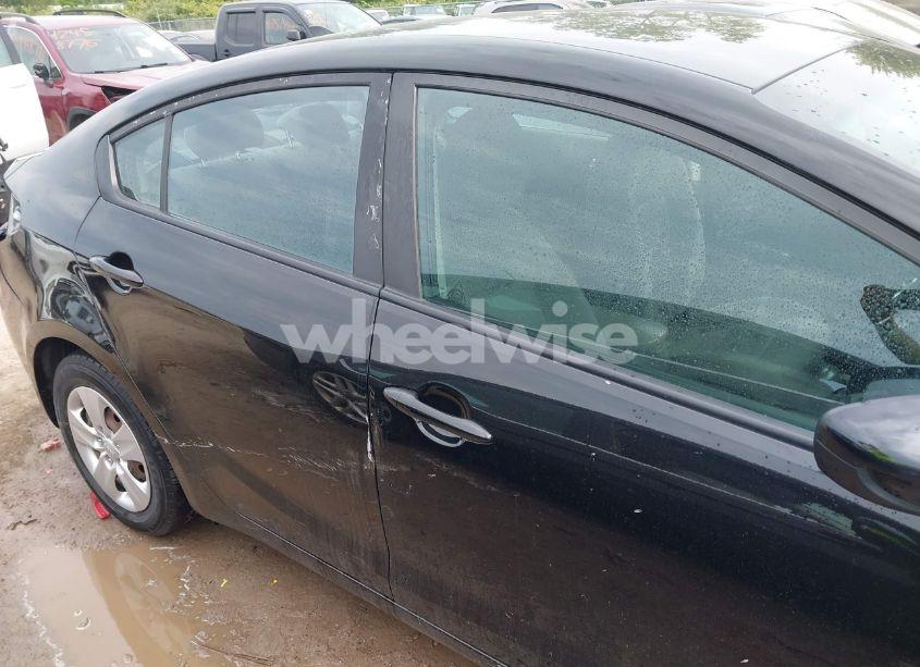 Photo 14 of 2016 Kia Forte LX (VIN KNAFK4A68G5615436)