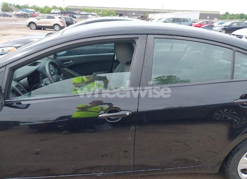 Photo 15 of 2016 Kia Forte LX (VIN KNAFK4A68G5615436)