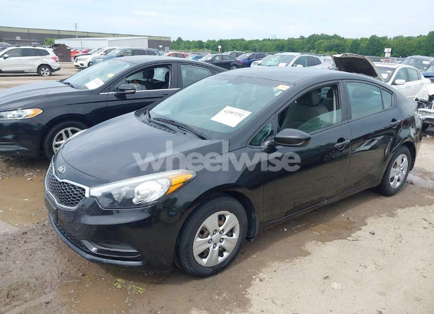 Photo 2 of 2016 Kia Forte LX (VIN KNAFK4A68G5615436)