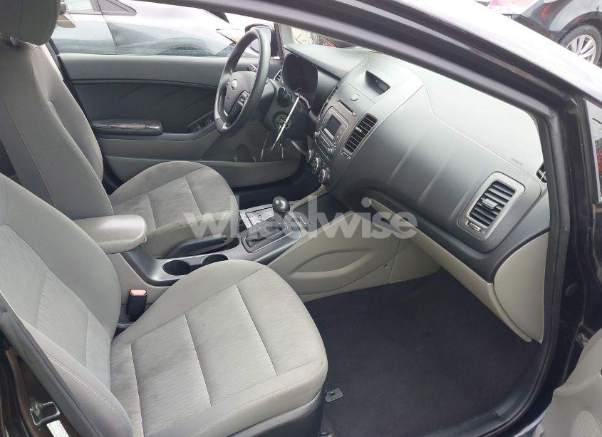 Photo 5 of 2016 Kia Forte LX (VIN KNAFK4A68G5615436)