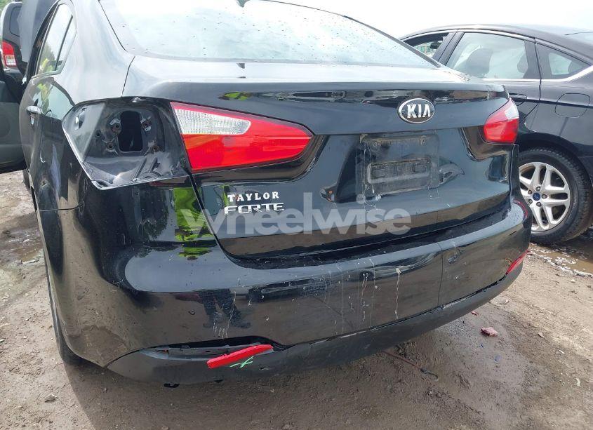 Photo 6 of 2016 Kia Forte LX (VIN KNAFK4A68G5615436)