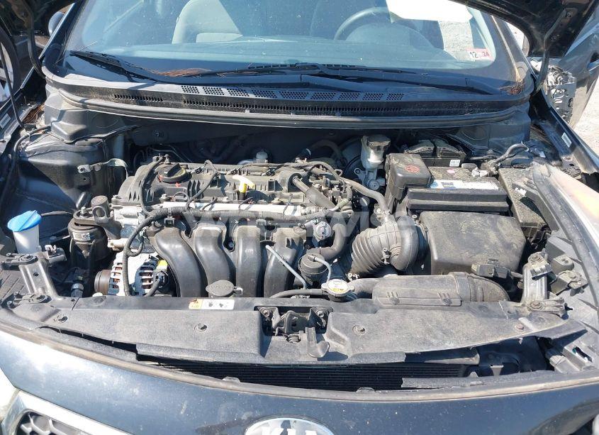 Photo 10 of 2015 Kia Forte LX (VIN KNAFK4A69F5317301)