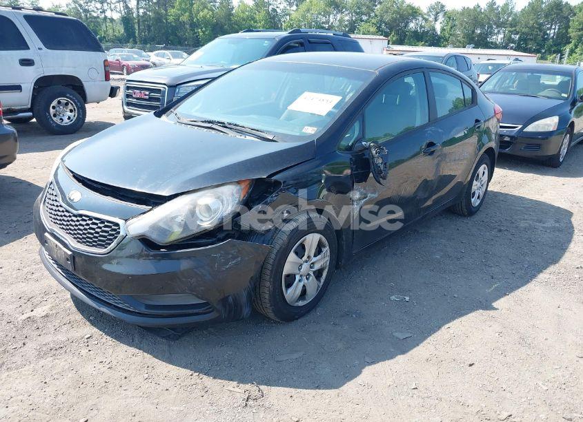 Photo 2 of 2015 Kia Forte LX (VIN KNAFK4A69F5317301)
