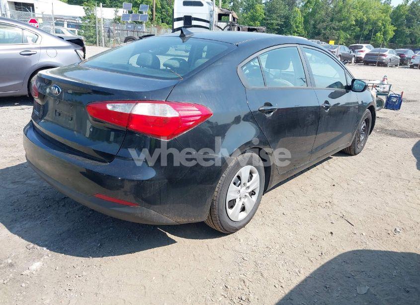 Photo 4 of 2015 Kia Forte LX (VIN KNAFK4A69F5317301)