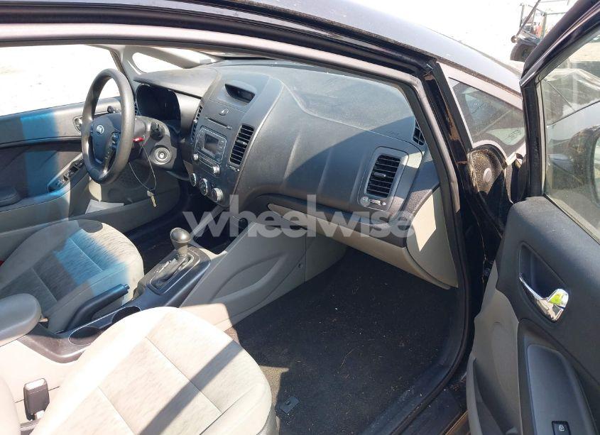 Photo 5 of 2015 Kia Forte LX (VIN KNAFK4A69F5317301)