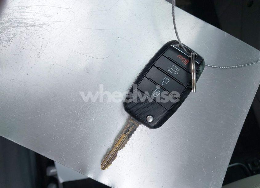 Photo 11 of 2016 Kia Forte LX (VIN KNAFK4A69G5502921)