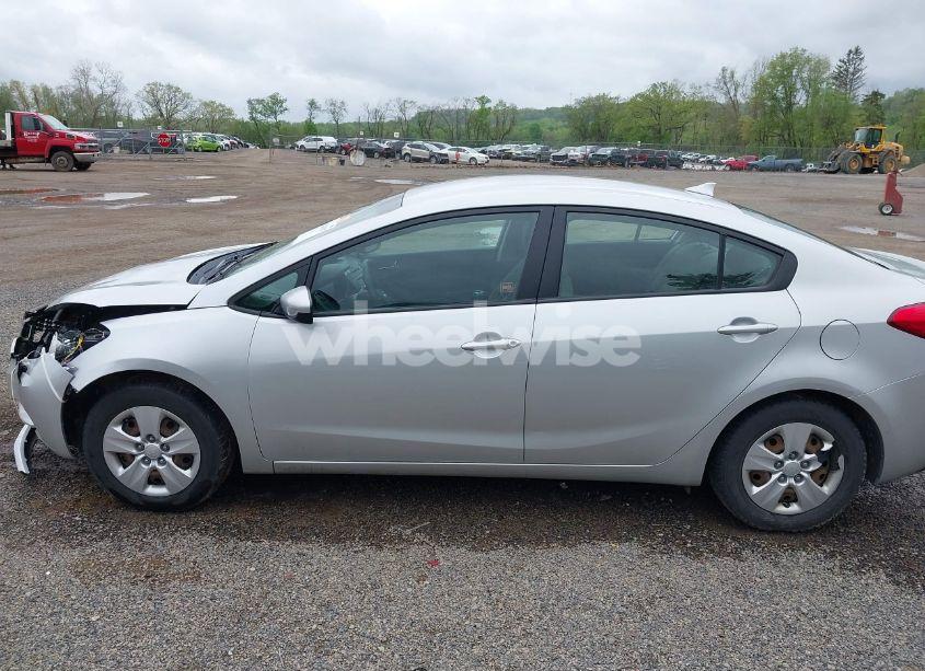 Photo 15 of 2016 Kia Forte LX (VIN KNAFK4A69G5502921)