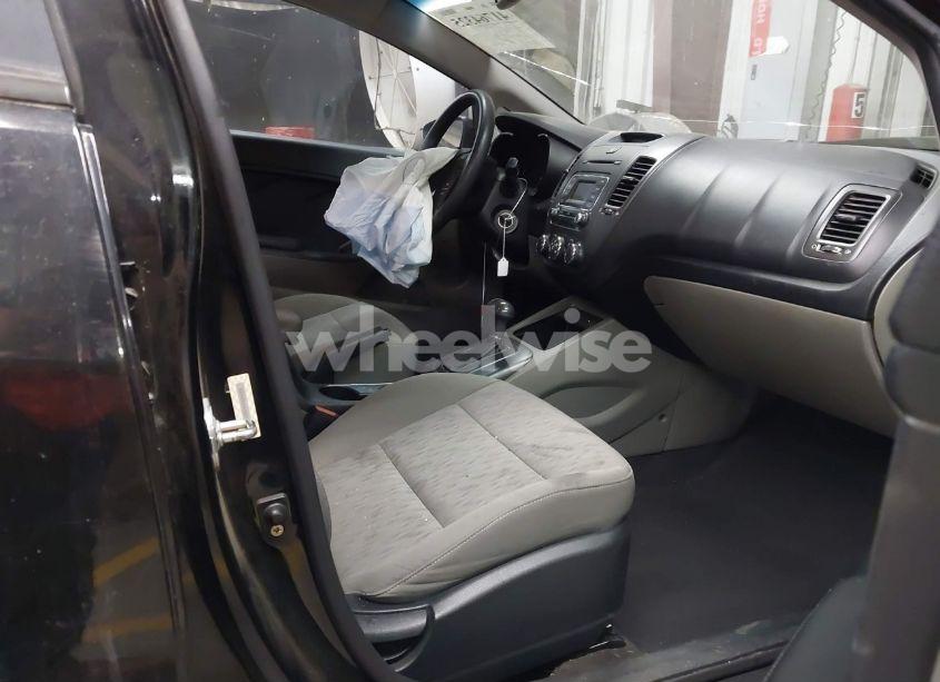 Photo 5 of 2014 Kia Forte LX (VIN KNAFK4A6XE5163714)