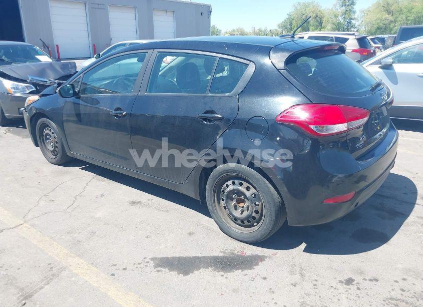 Photo 3 of 2016 Kia Forte LX (VIN KNAFK5A80G5606060)
