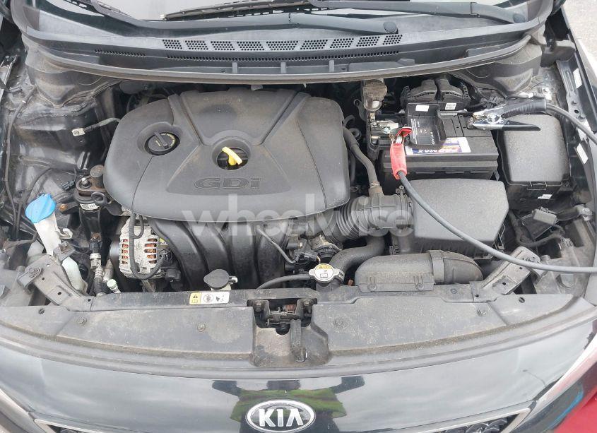 Photo 10 of 2017 Kia Forte LX (VIN KNAFK5A81H5695252)