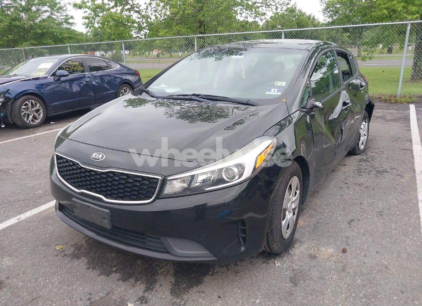 Photo 2 of 2017 Kia Forte LX (VIN KNAFK5A81H5695252)