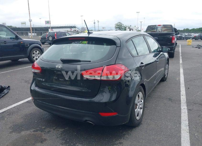 Photo 4 of 2017 Kia Forte LX (VIN KNAFK5A81H5695252)