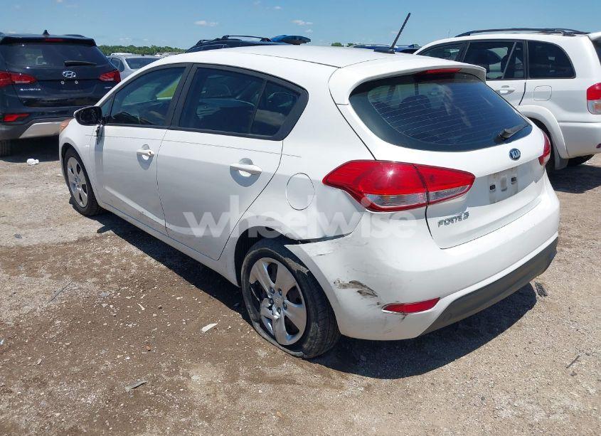 Photo 3 of 2016 Kia Forte LX (VIN KNAFK5A85G5584833)