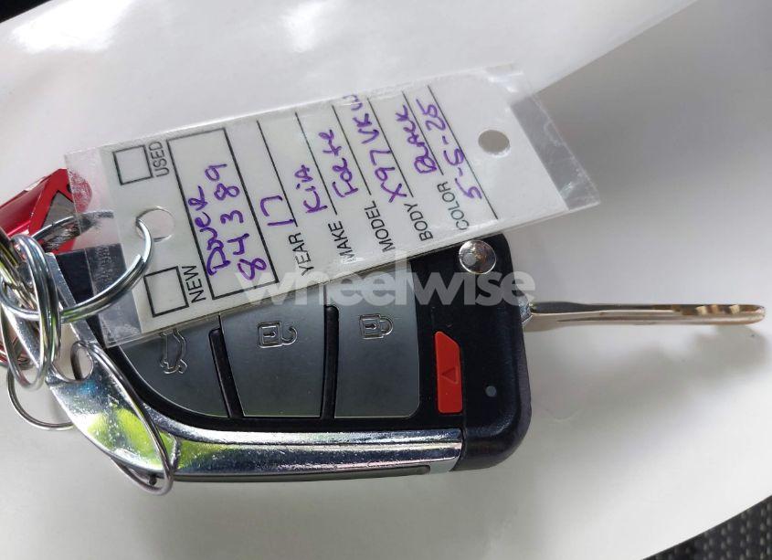 Photo 11 of 2017 Kia Forte LX (VIN KNAFK5A86H5684389)