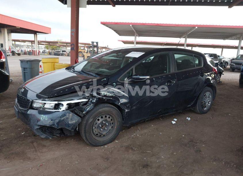 Photo 2 of 2018 Kia Forte LX (VIN KNAFK5A88J5773709)