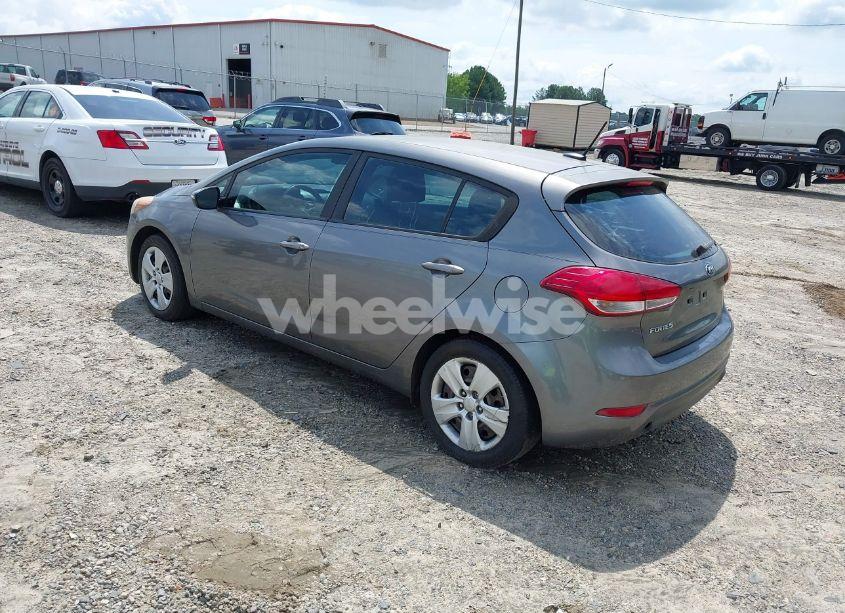 Photo 3 of 2016 Kia Forte LX (VIN KNAFK5A89G5630678)