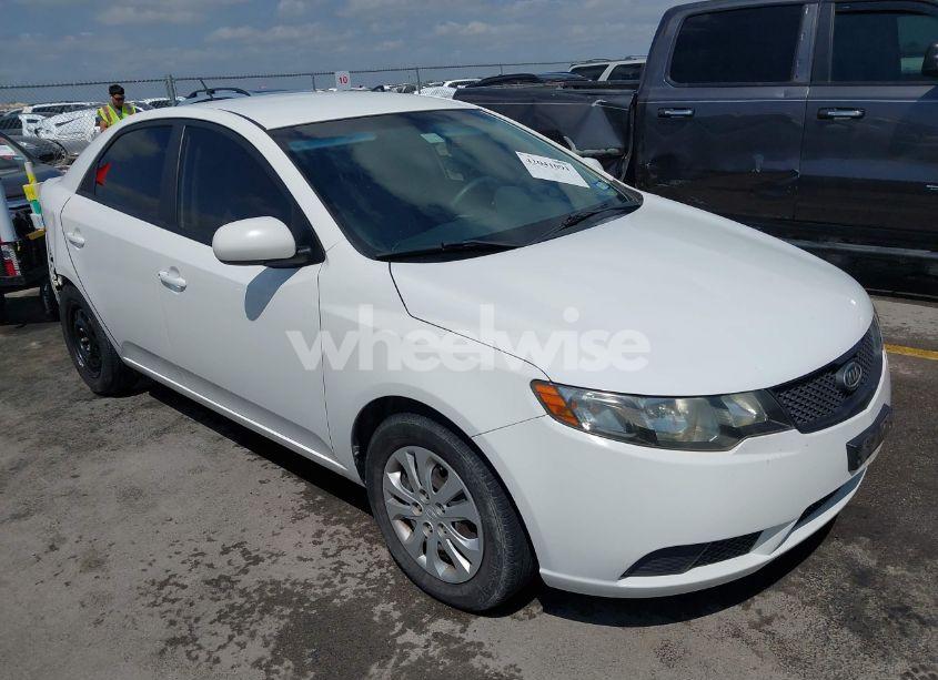 2010 Kia Forte LX (VIN KNAFT4A20A5041013) main photo