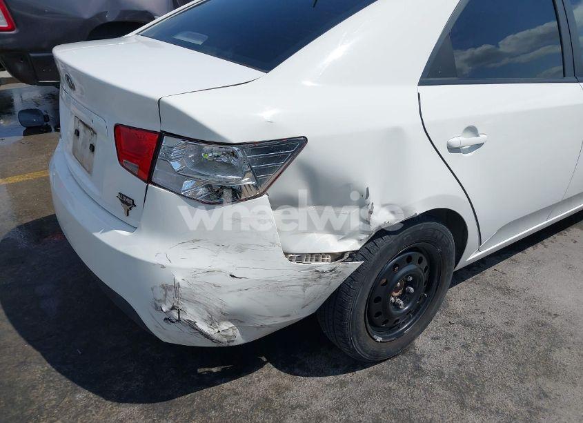 Photo 6 of 2010 Kia Forte LX (VIN KNAFT4A20A5041013)