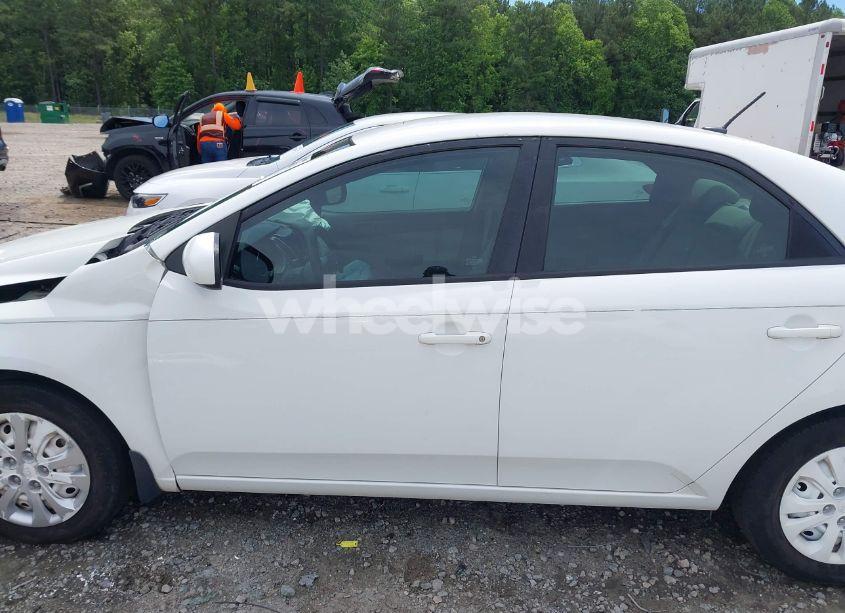 Photo 15 of 2013 Kia Forte LX (VIN KNAFT4A20D5654592)